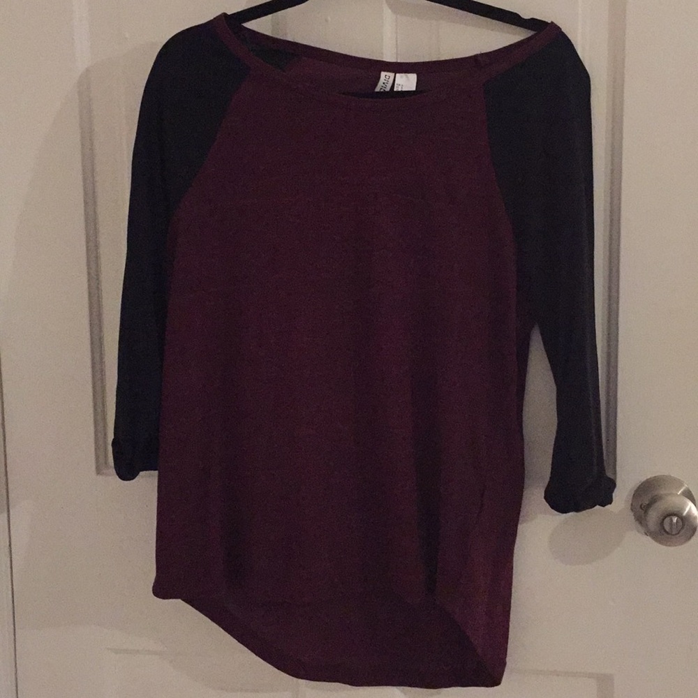 Three-quarter sleeve tee